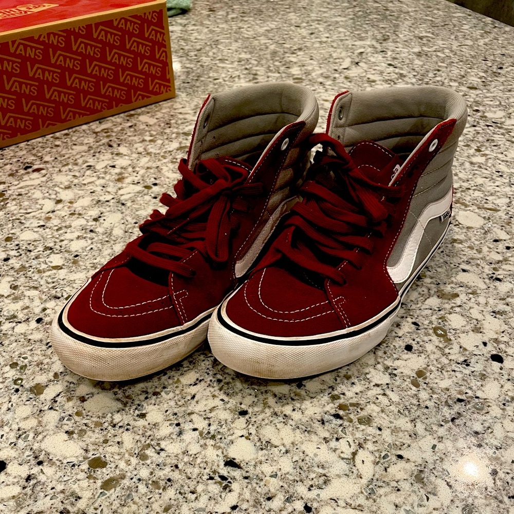 VANS SK8 - HI PRO CABERNERNET/ DRIZZLE MENS size 11